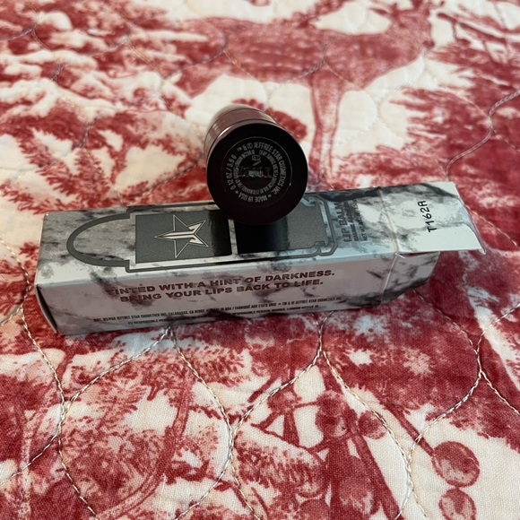 Jeffree Star Limited Edition Lip Balm in Widow - Picture 4 of 5